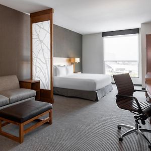 Upper Floors King Room