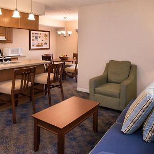 One-Bedroom King Suite