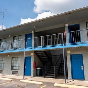 American Inn & Suites Russellville