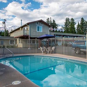 Swiss Holiday Lodge