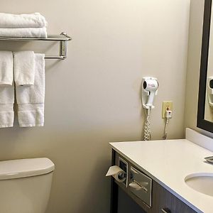 Queen Room Mobility accessible