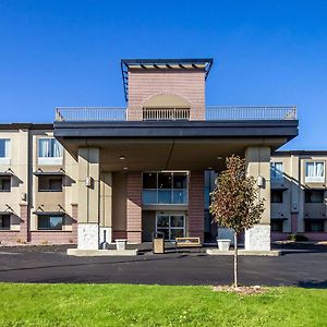 Quality Inn Milwaukee- Brookfield