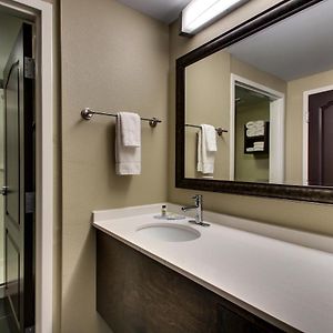 One-Bedroom King Suite Hearing accessible