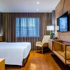 Executive Queen Room