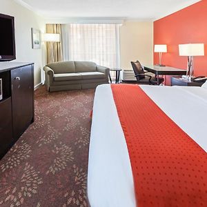 Standard Upper Floors King Room