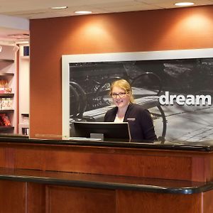 Hampton Inn & Suites Pittsburgh-Meadow Lands