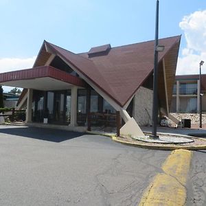 Days Inn By Wyndham Colorado Springs/Garden Of The Gods