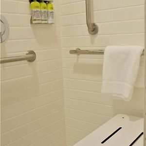 Queen Studio Mobility accessible