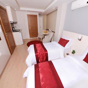 Junior Studio Suite