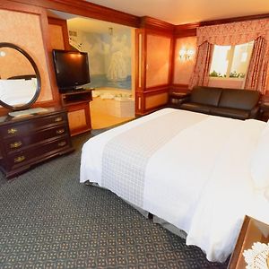Deluxe Family Suite