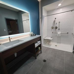 Efficiency King Room
