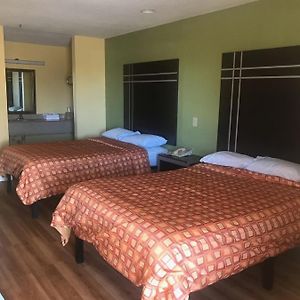 Budget King Room