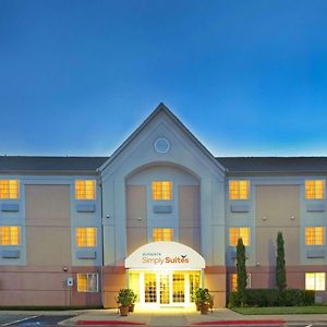 Sonesta Simply Suites Dallas Galleria