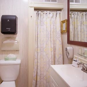 Private External Bathroom Single Room