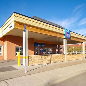 Motel 6-Lethbridge, Ab