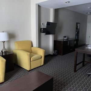 Deluxe King Suite