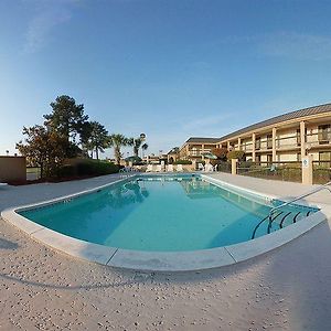 Ramada By Wyndham Savannah Gateway