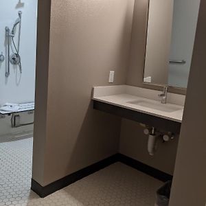 Queen Room Disability Access