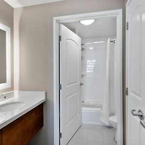 One-Bedroom King Suite