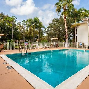 Mainstay Suites At Pga Village