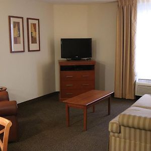 One-Bedroom King Suite Hearing accessible