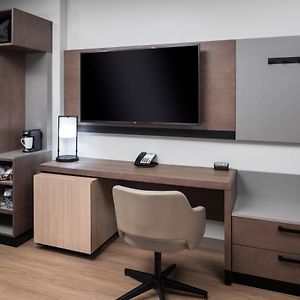 Upper Floors King Room