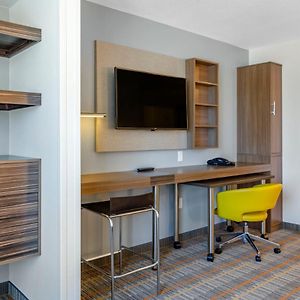 Efficiency King Suite Hearing accessible
