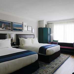 Classic Queen Room