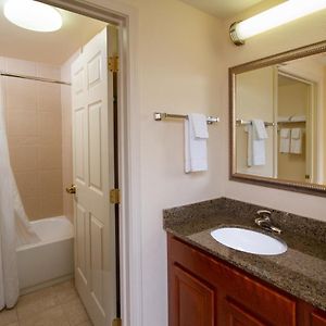 One-Bedroom King Suite