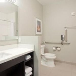 Queen Studio Hearing accessible