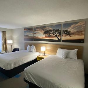 Queen Room Mobility accessible