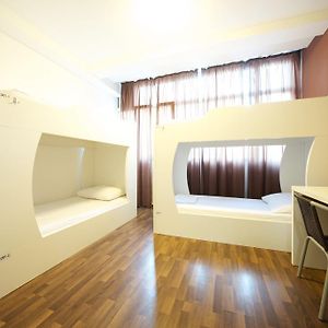 Dormitory Room Mixed