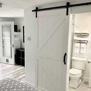 Budget King Room