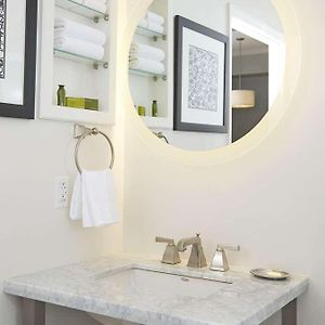 Petite Double Room