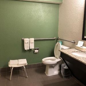 Queen Room Mobility accessible
