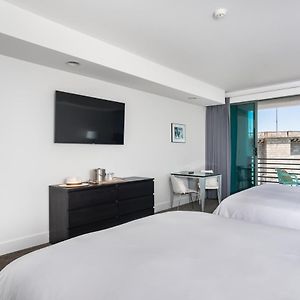 Luxury Queen Room