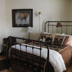 Queen Suite