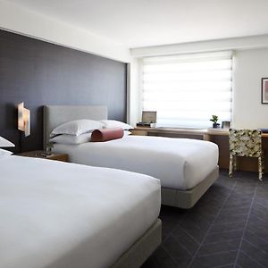 Premium Queen Room