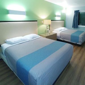 Country Yard Inn And Suites