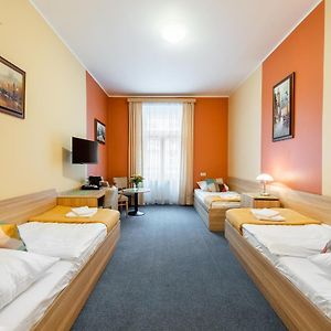 Economy Quadruple Room