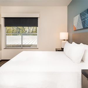 One-Bedroom King Suite Disability Access