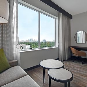 Upper Floors King Suite