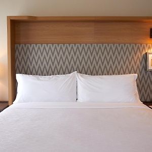 Premium Queen Room