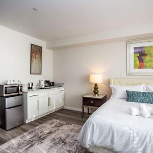 Luxurious Studio In Heart Of San Diego W Cali King