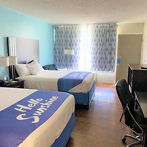 Queen Room Mobility accessible