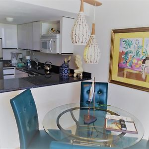 Pool One-Bedroom Apartment