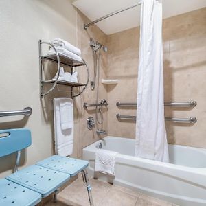 Queen Room Mobility accessible