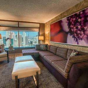 Executive Queen Suite