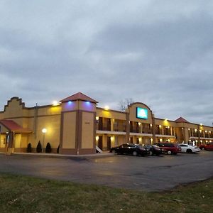 Indy Southwestern Inn-South