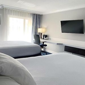 Executive Queen Room